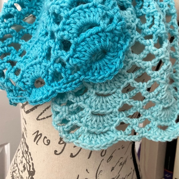 🦋 Handmade Crocheted Ombre Scarf/Shawl NWOT - Picture 12 of 13